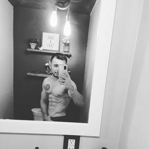 Meet your Posher, Devin